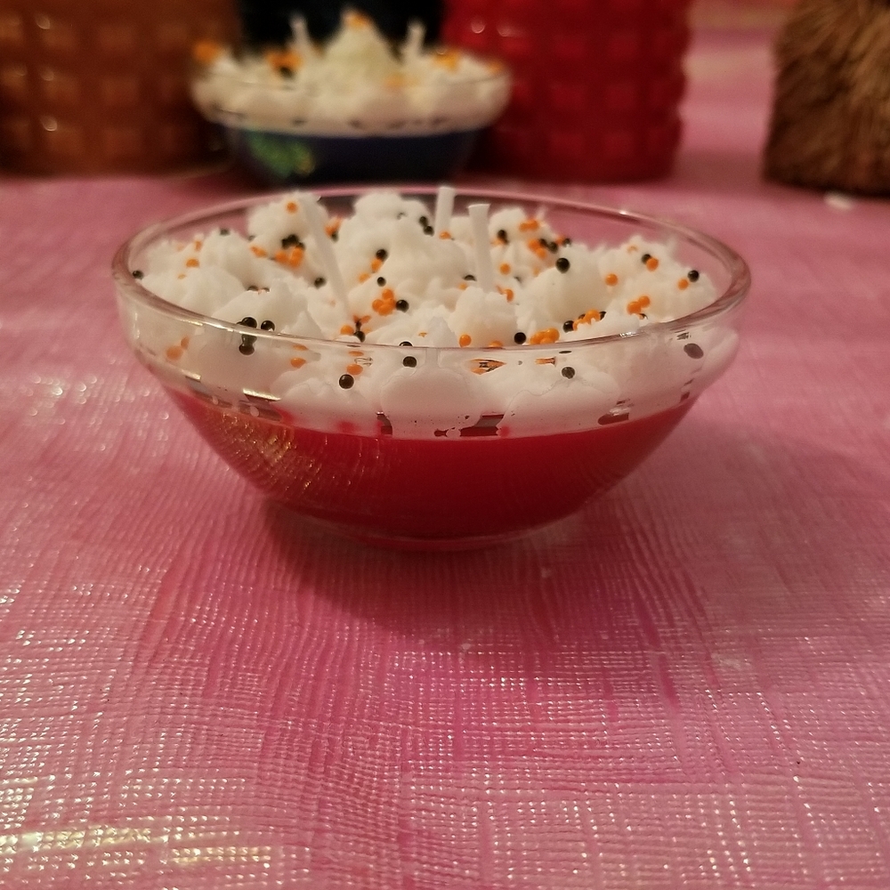 Apple Pie Scented, 4oz Candle, Whipped Topping, Highly Scented, 100% Soy Wax - Picture 4 of 4